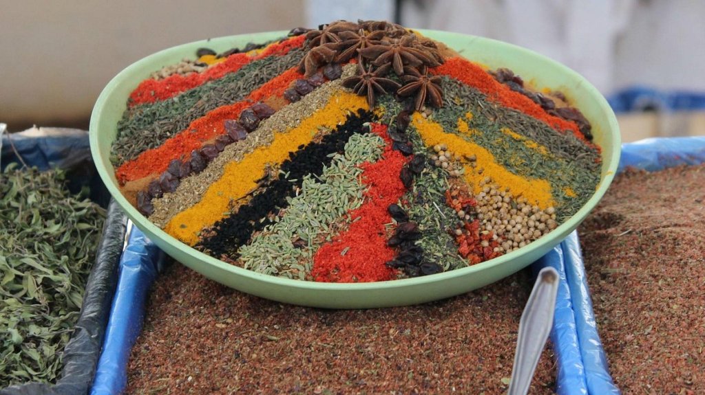 Deze afbeelding heeft een leeg alt-atribuut; de bestandsnaam is siab-dekhkhan-market.jpg